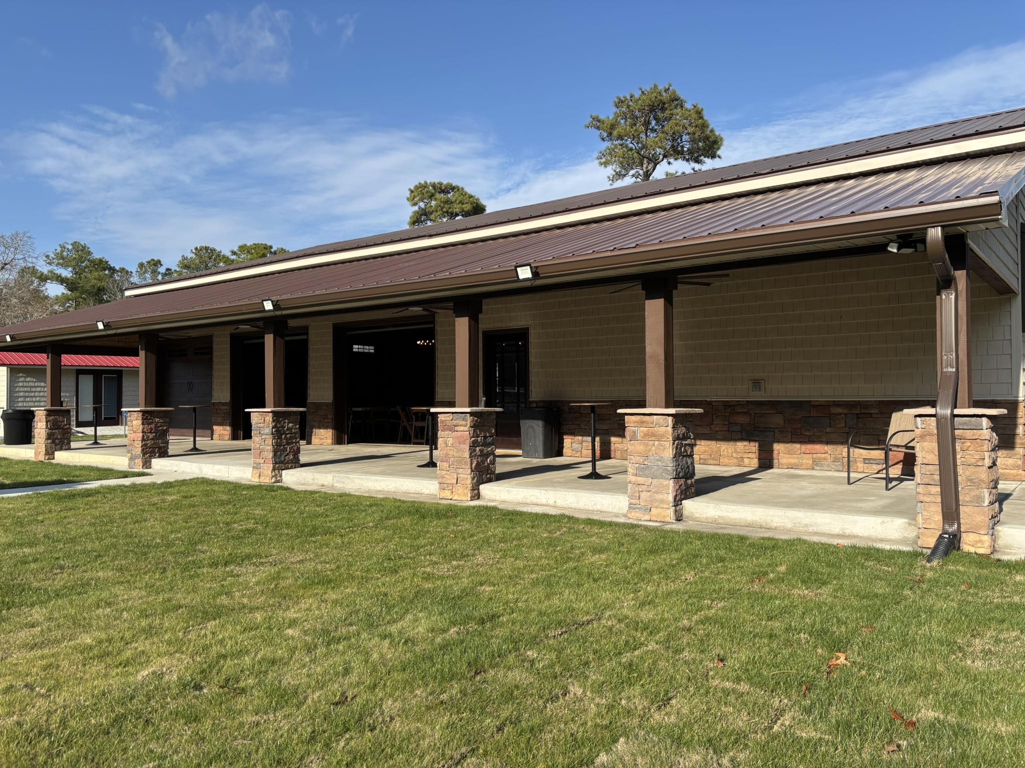 outside view of barn structure
